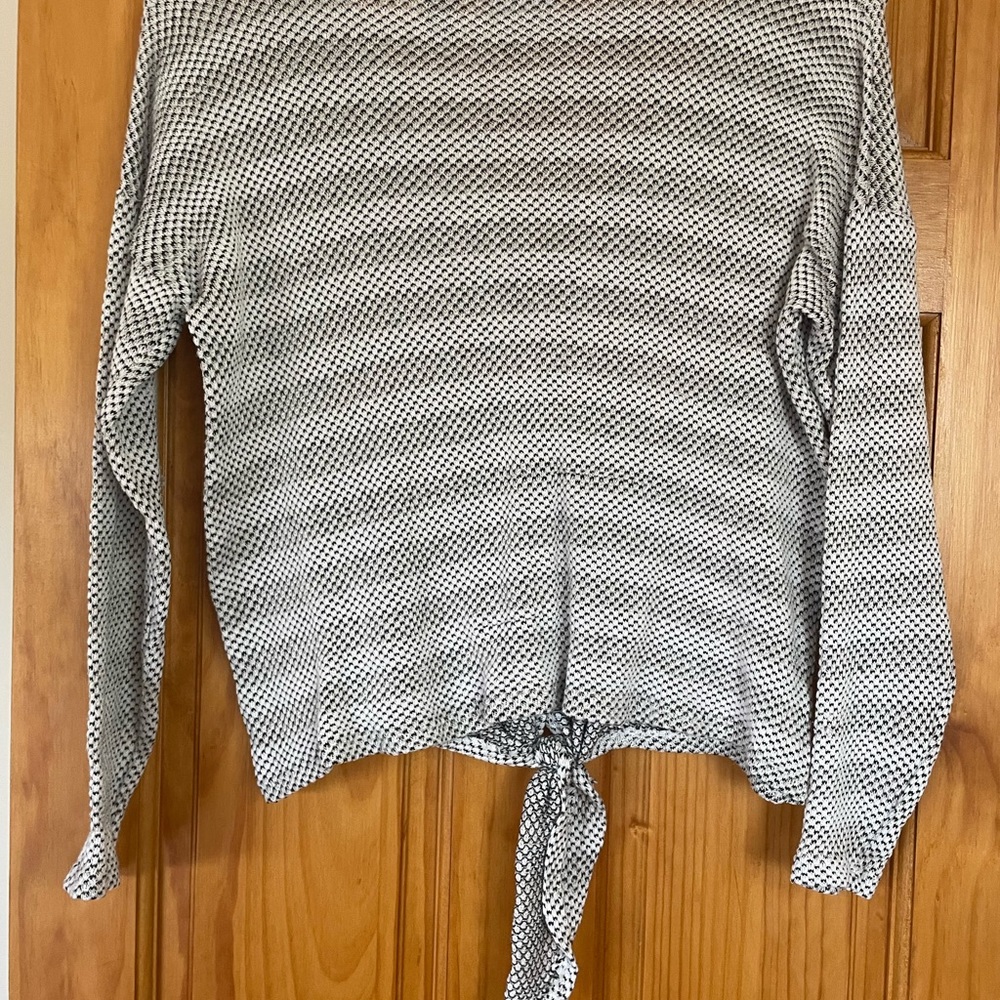 Button down sweater! - Picture 3 of 3